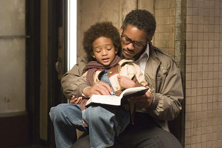 "The Pursuit of Happyness: Menggambarkan Arti Penting Menabung dan Menghadapi Tantangan Keuangan"